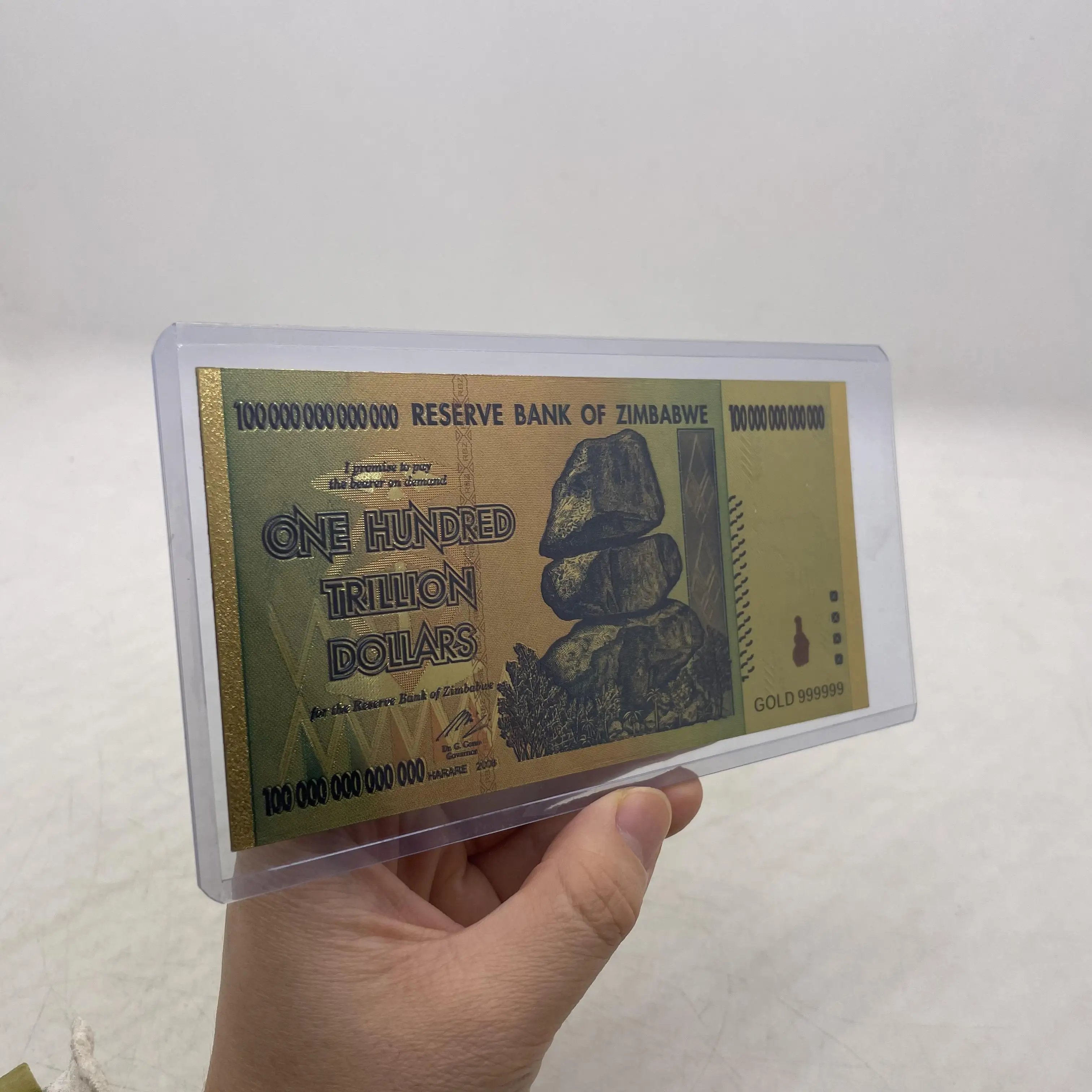 Transparent clear hard plastic card sleeved for banknotes currency protection