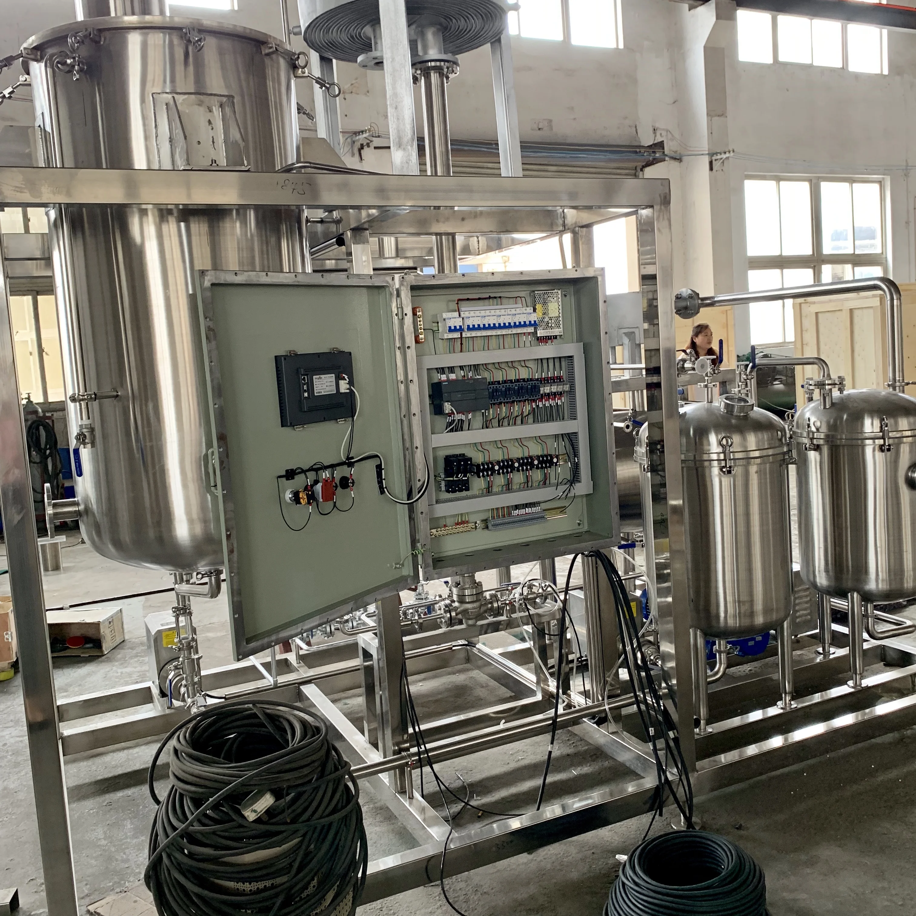 Short Path Wiped Thin Film Evaporator for essential oil extraction and distillation