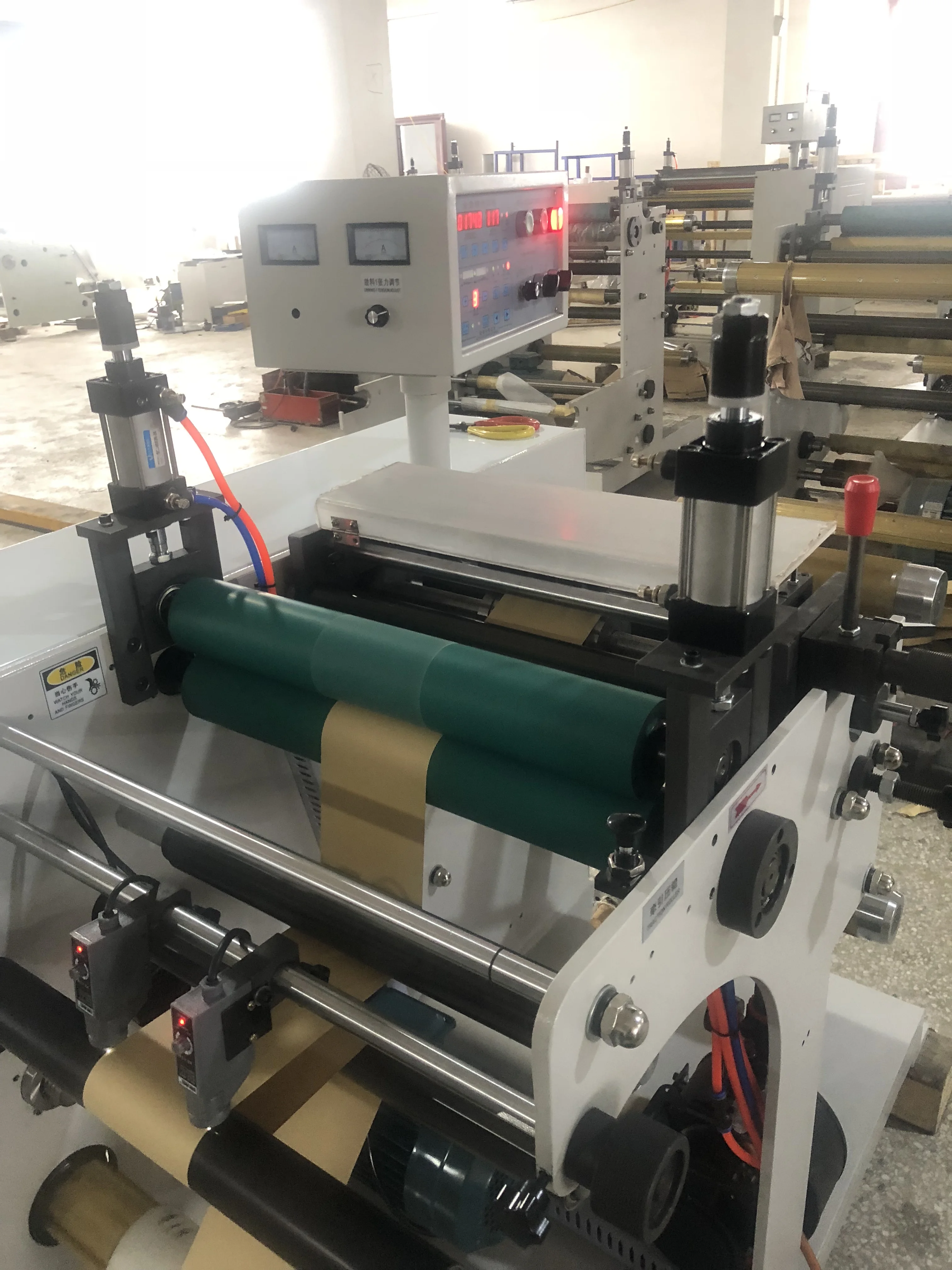 Automatic Sticker Label Slitting Rotary Die Cutting Machine