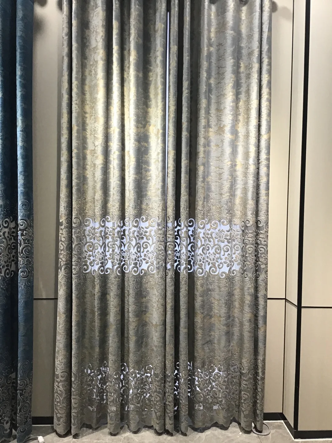 High Quality New European Style Living Room Luxury Beige Velvet Embroidered Curtains With Hollow Out Design