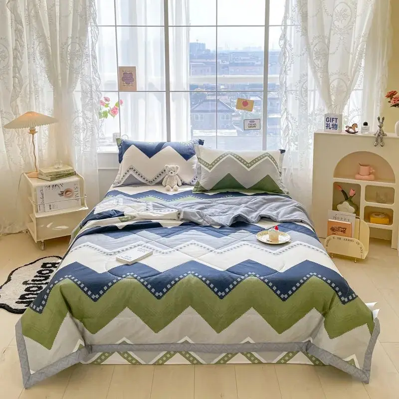 Luxury Duvet Summer Season Quilts Blanket Cool Feeling Bedding Set With Comforter Hotel Bedding Set