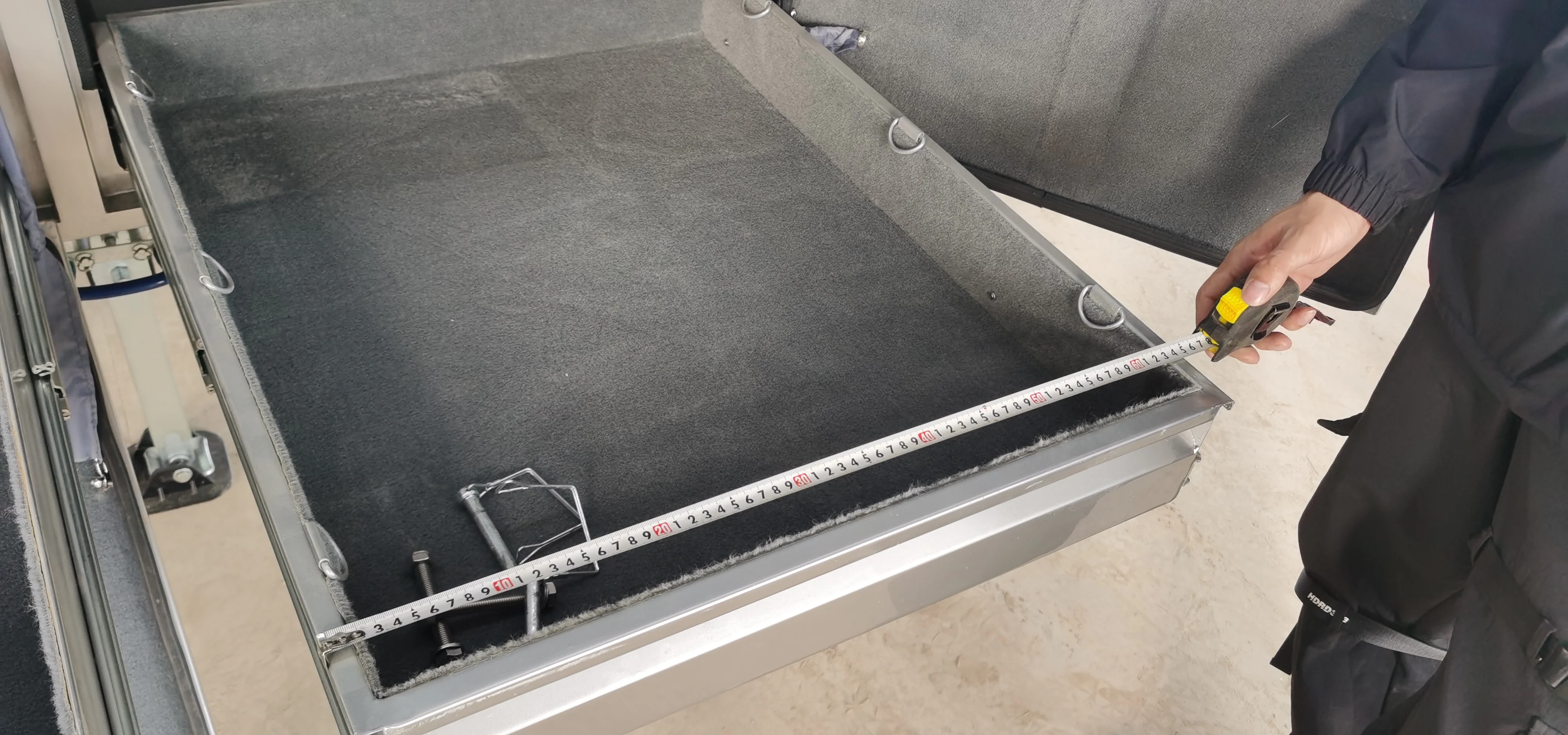 Large space for sleep 6 people camping trailer carvaran wohnmobil with kitchen bathroom top tent entertainment