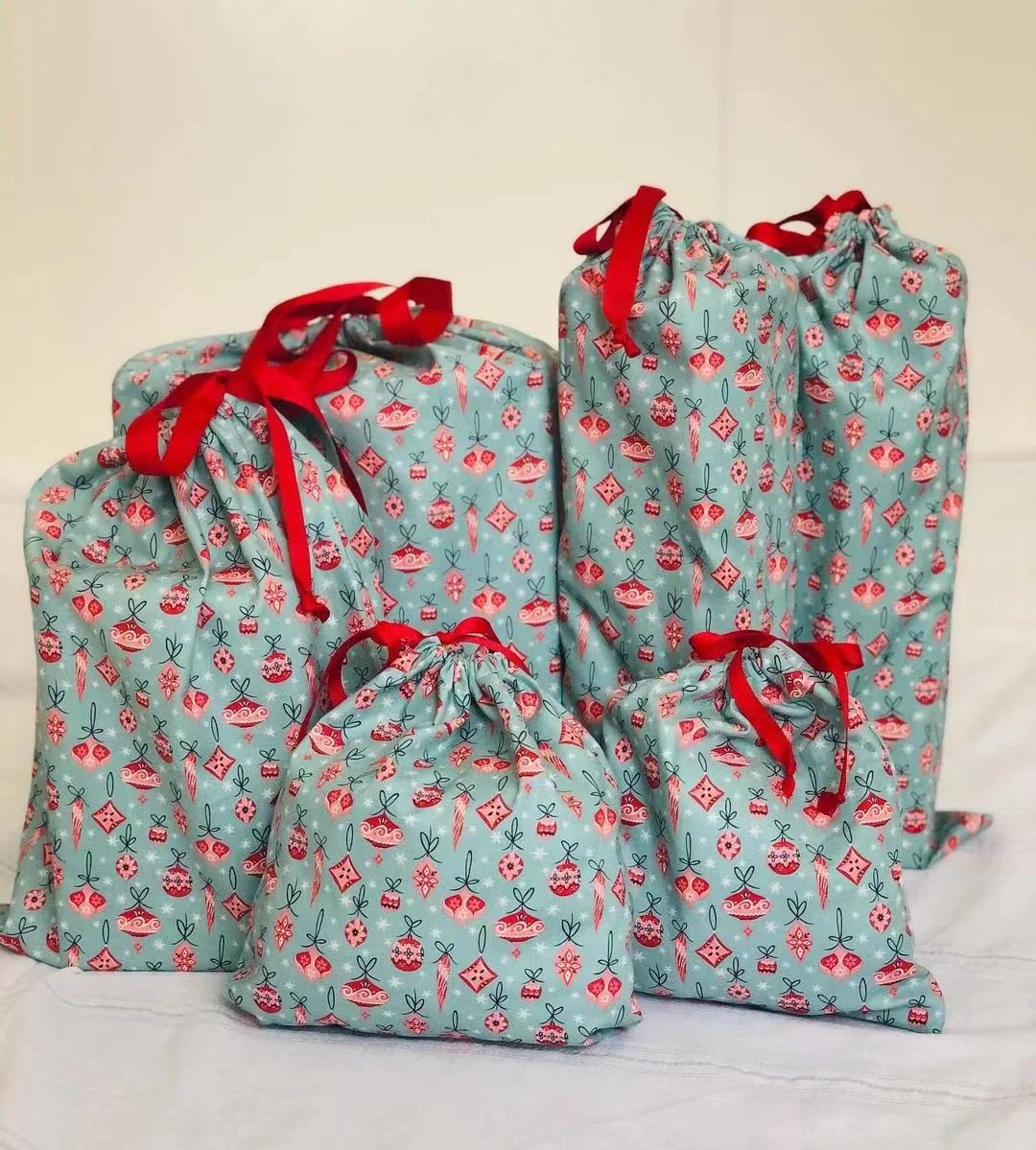 Satin Drawstring Pouch Wedding Favors Bridal Shower Candy Jewelry Bags customize Silk Stain Bag with Ribbon