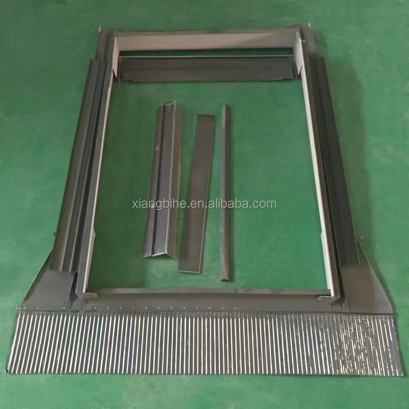 Deck Mounted Skylight Double Glazed Aluminum Skylight Roof Window With Fixed Design