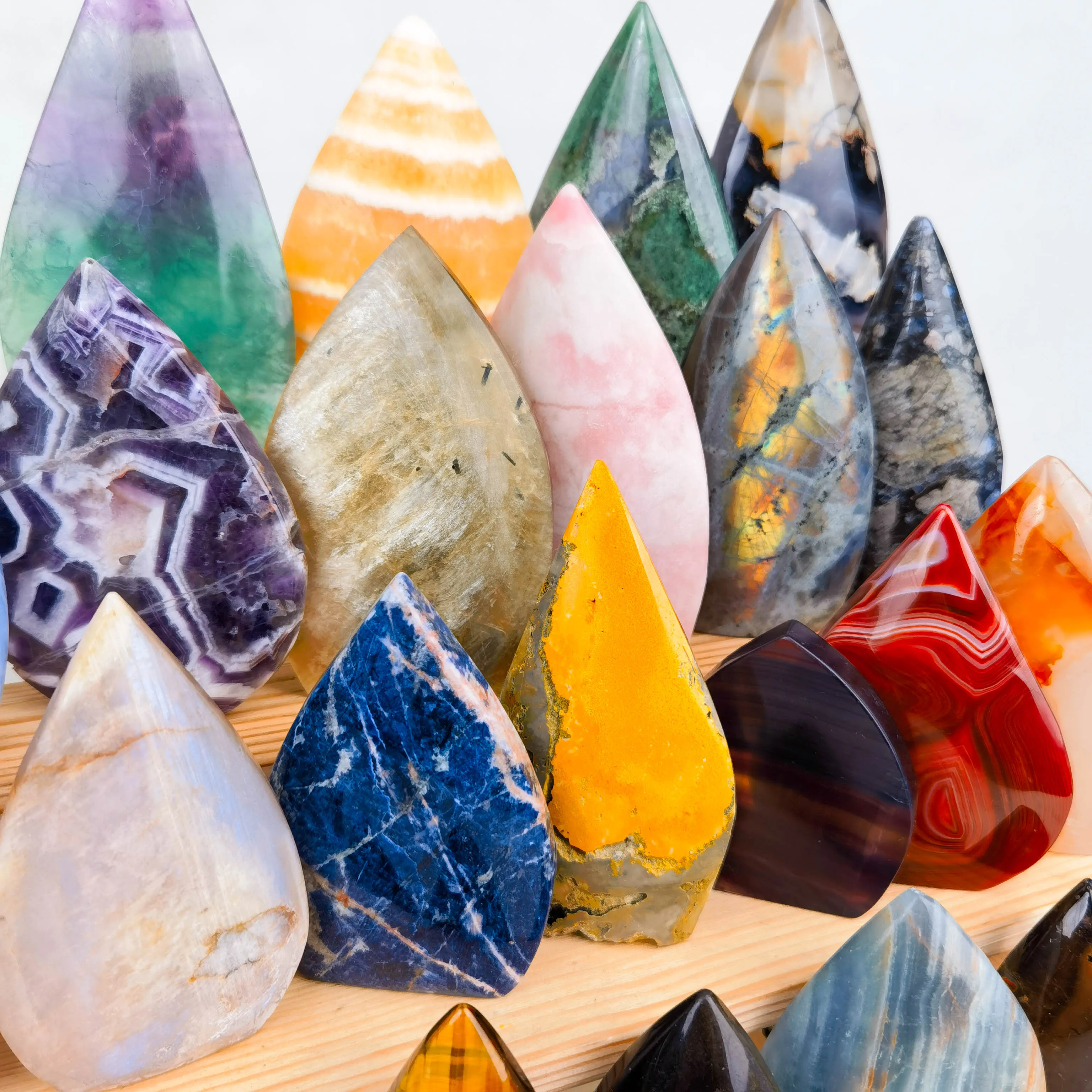 Заводская распродажа натуральный лечебный камень Хрустальный драгоценный украшение в свободной форме для украшения подарок