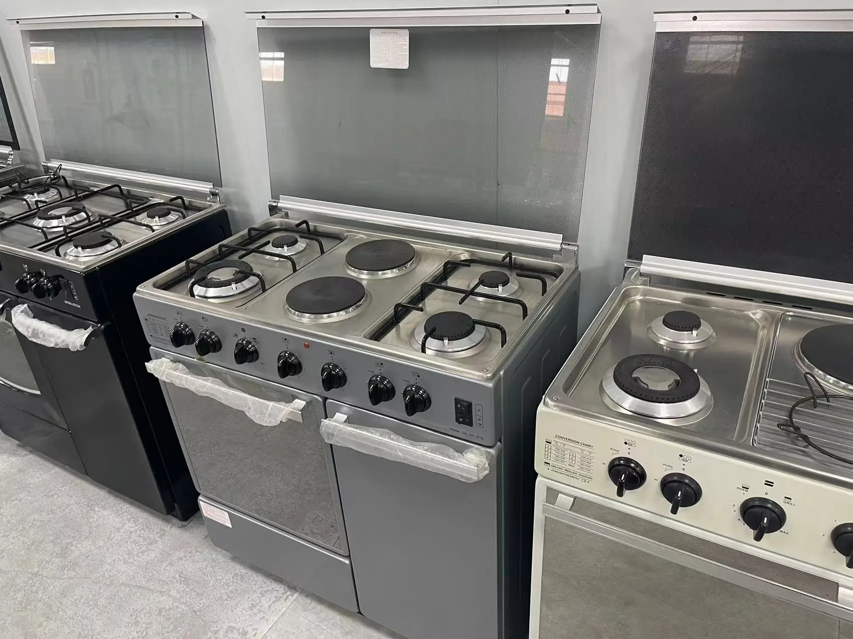 240volt 6 burner 4 gas stove cooker 2022 cooking range and 2 electric plate with oven bakery and grill