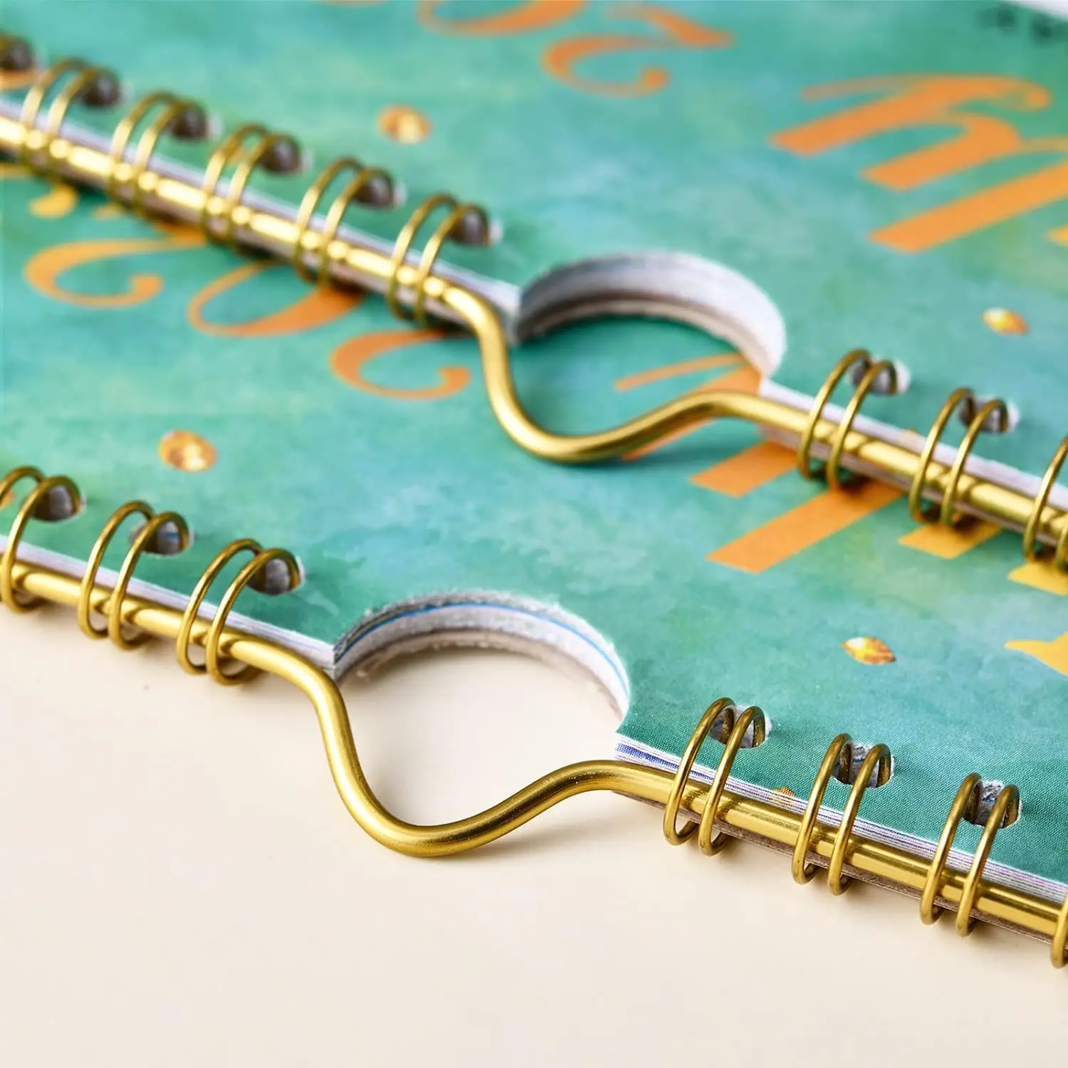 Promotion Custom  Calendar Office Gift Cheap Saddle Stitch Spiral Binding Daily Monthly Printing Wall Calendar