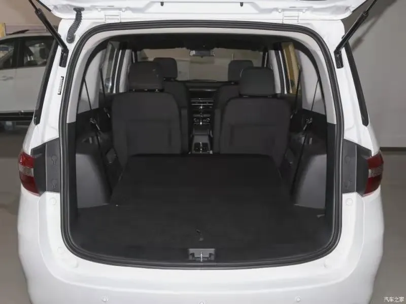  Лидер продаж Электромобиль Changan диапазон 400 км 6 сидений 5 дверей Электрический