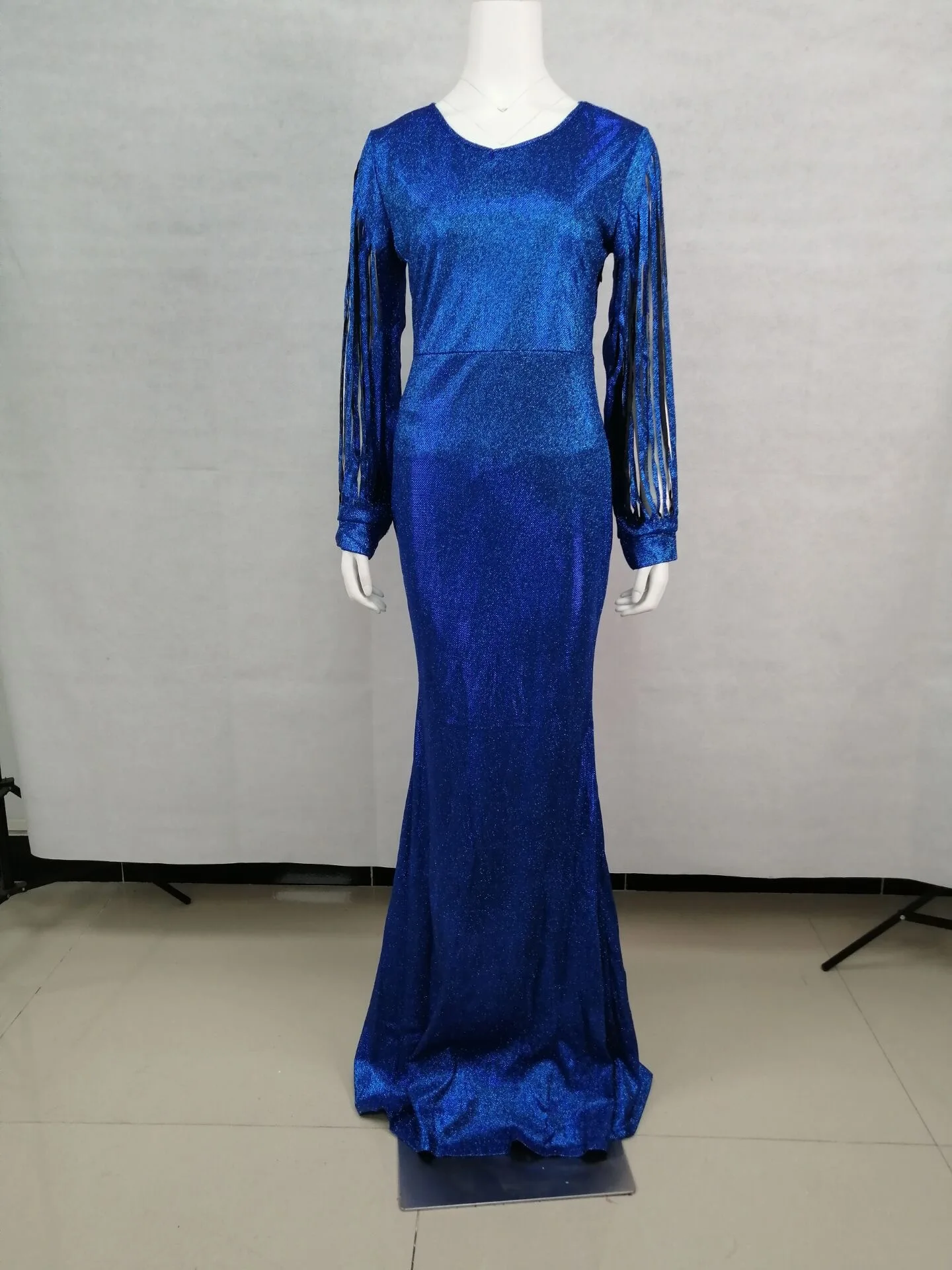 Women Bling Bling Glittering Party Dresses Tassels Long Sleeve Europe Sexy Lady Evening Party Cocktail Clothes Maxi Long Dress