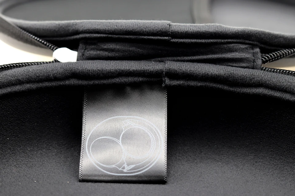 Headset and Headphones Carrying Protective USB Cable Organizer Storage Box Small Zipper Eva Hard Case for Headphones