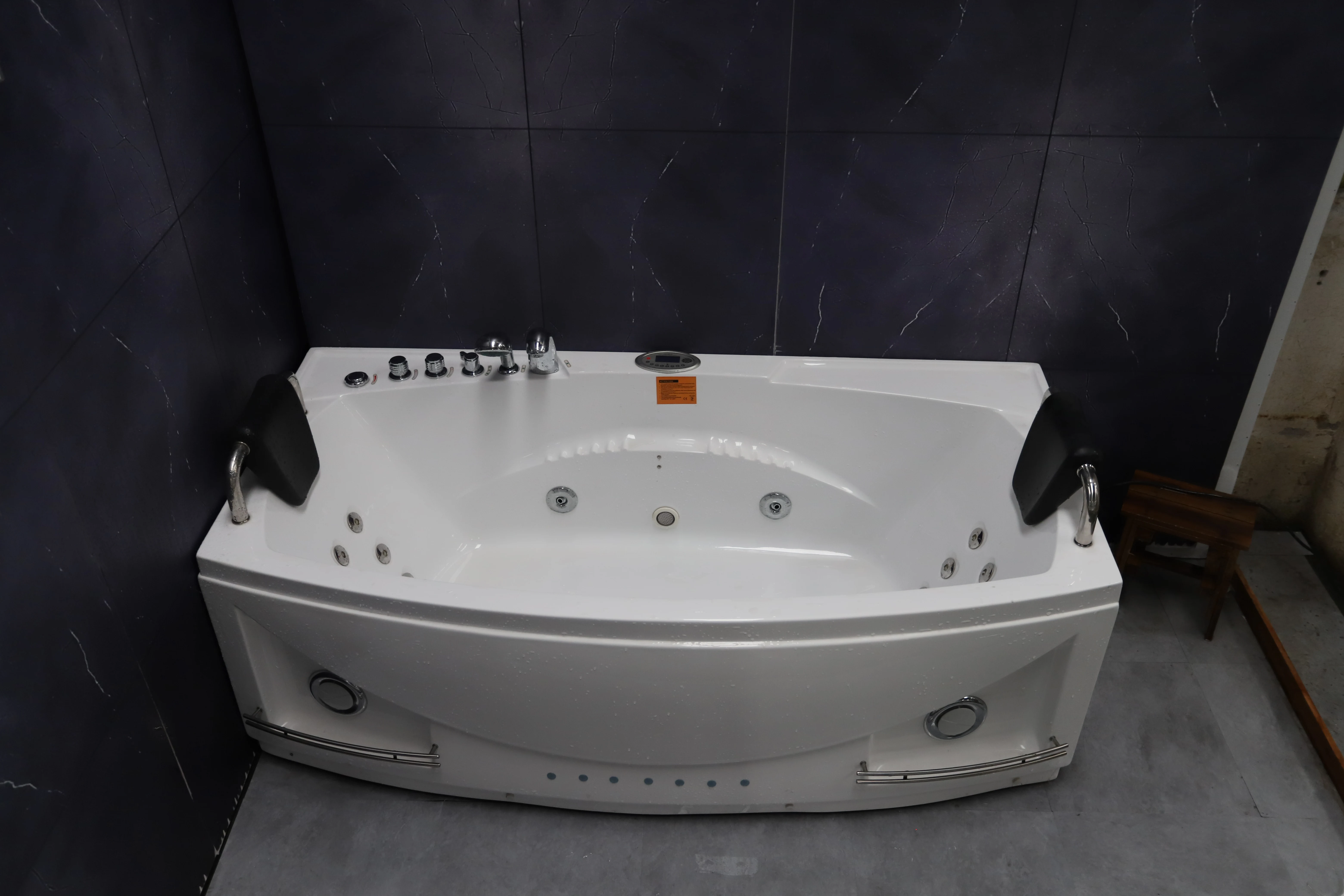 Free Standing Spa Bathtub Mini Luxury Bathtub Sale Stone Accessory Style Asian Technical Design Support Material Origin Type Gua