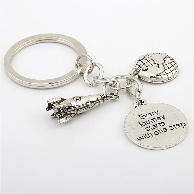 2024 Popular Handcraft Jewelry London Bus Clock Tower Charms Keyring Metal Plane Keychain For Holiday Souvenir Gift