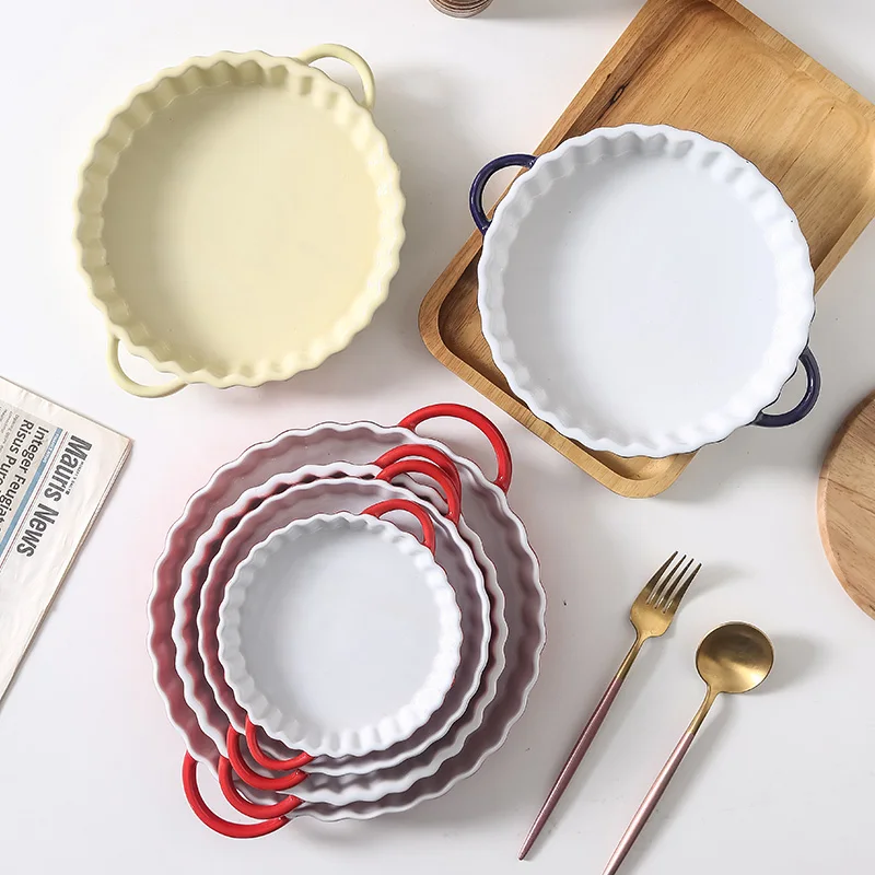 Wholesale Nordic Ceramic Bread Bakeware Set Handmade Stoneware Round Snail Baking Tray Bake Lasagna Pan Rectangle With Handle