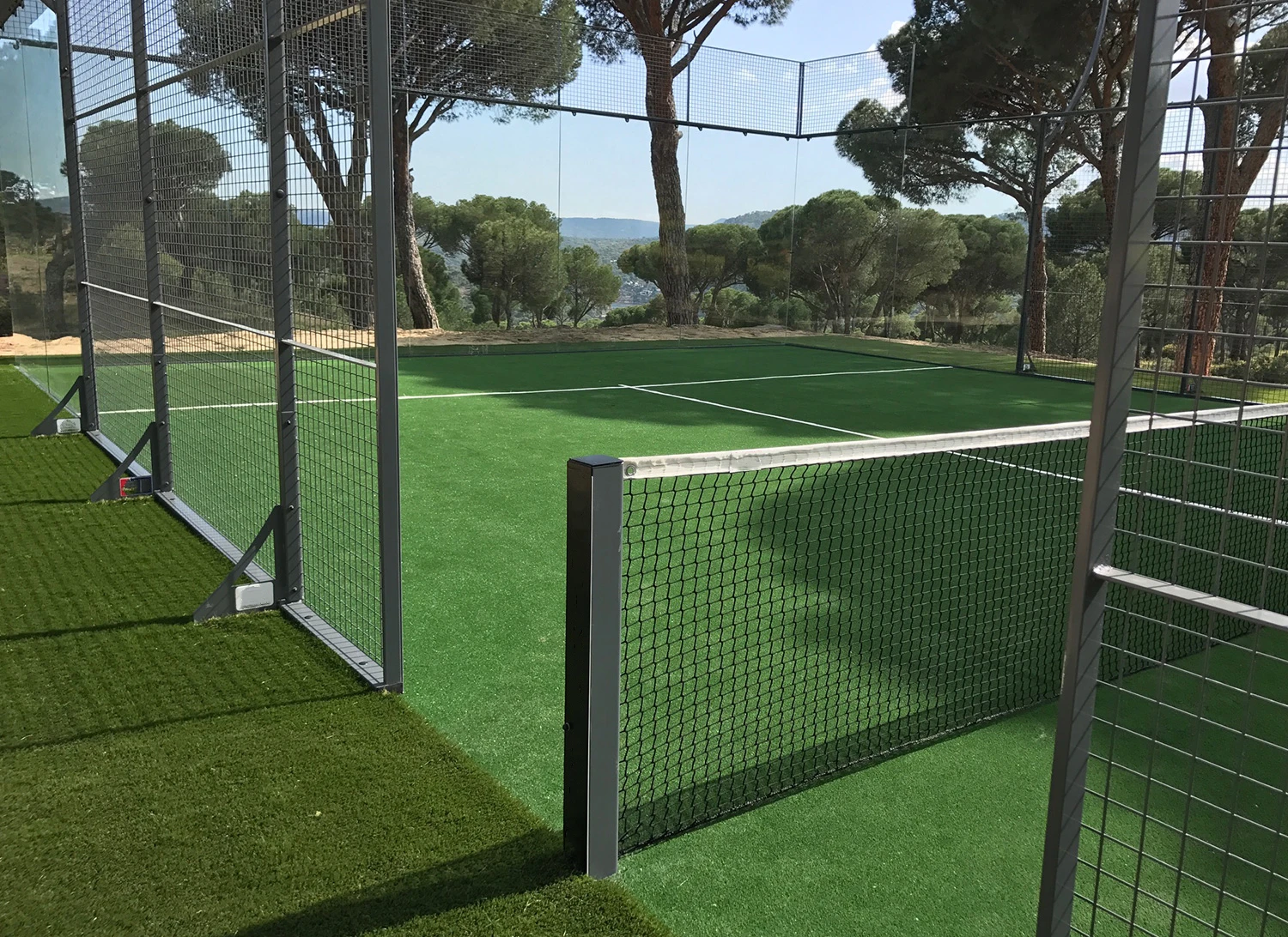 2022 Custom New Design Hot Sale Panoramic Canchas De Padel Tennis Court