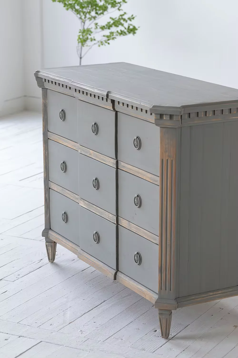 Vintage Solid Wood 6-Drawer Storage Cabinet Elegant Accent Living Room Furniture with Stylish Design for Dining Bedroom Hall