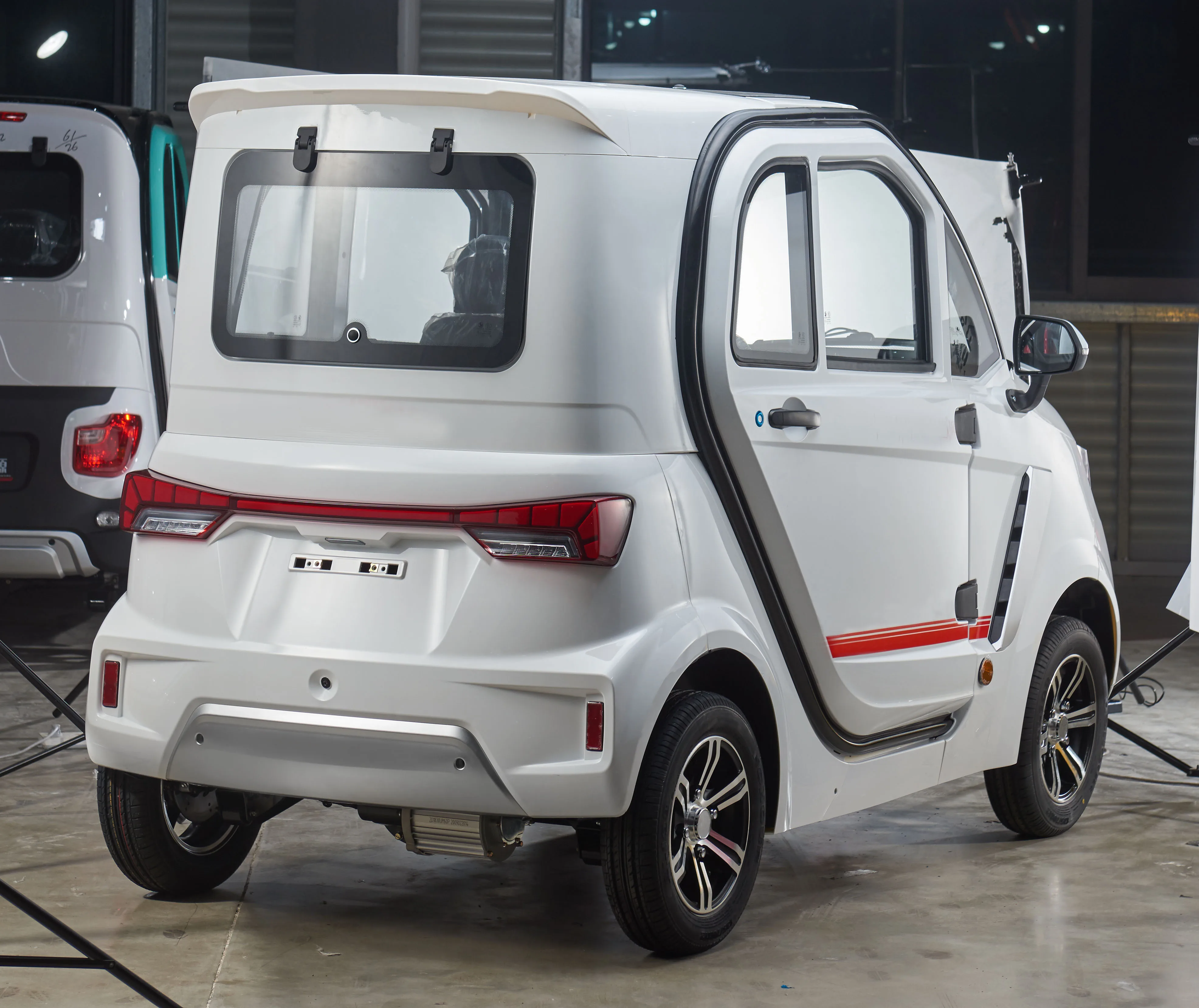  X1 EEC L7e электрический автомобиль 2.0kw 60V 58AH Sedan/детскй 4-колесный авто E EV автомобильные свинцово-кислотная батарея Максимальная скорость