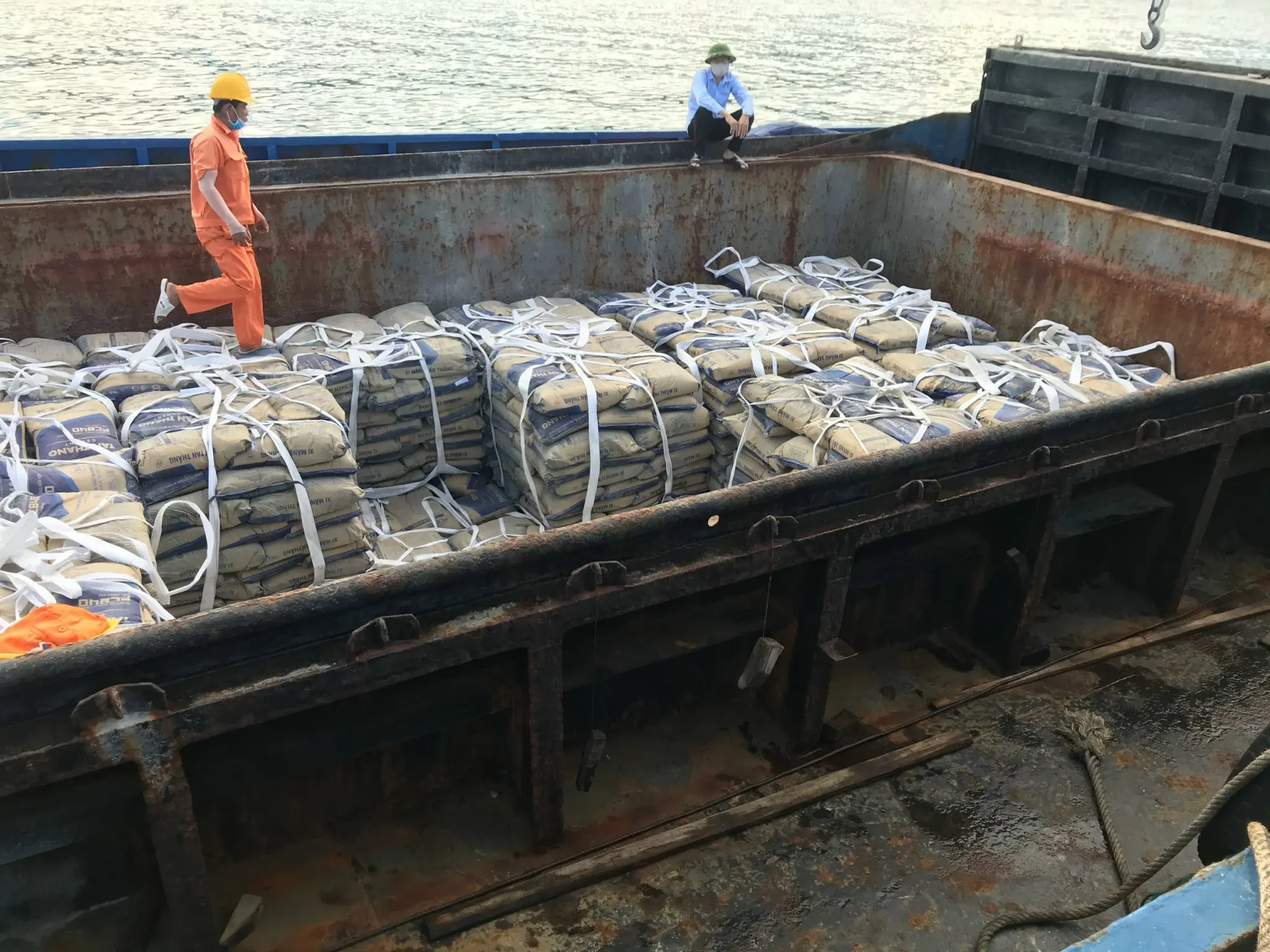 42.5R cement in Bags High quality cement 42.5 50kg Vietnam manufacture Product Cement Best Quality