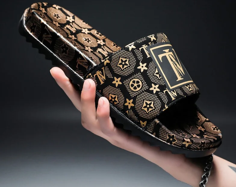 Custom designer Printed Slides And Slippers Customize Your Own Footwear Pvc soft flip flops Mens bathroom Beach PVC slippers