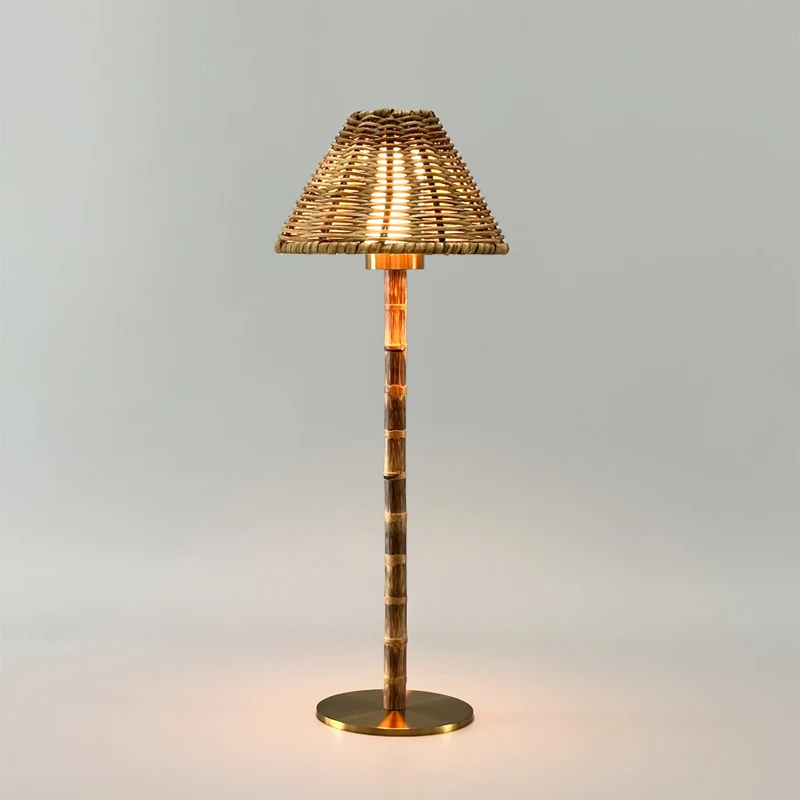Morden Led Table Lamp Usb Rechargeable Touch Control Cordless Lamp Hotel Restaurant Wireless Table Lamp