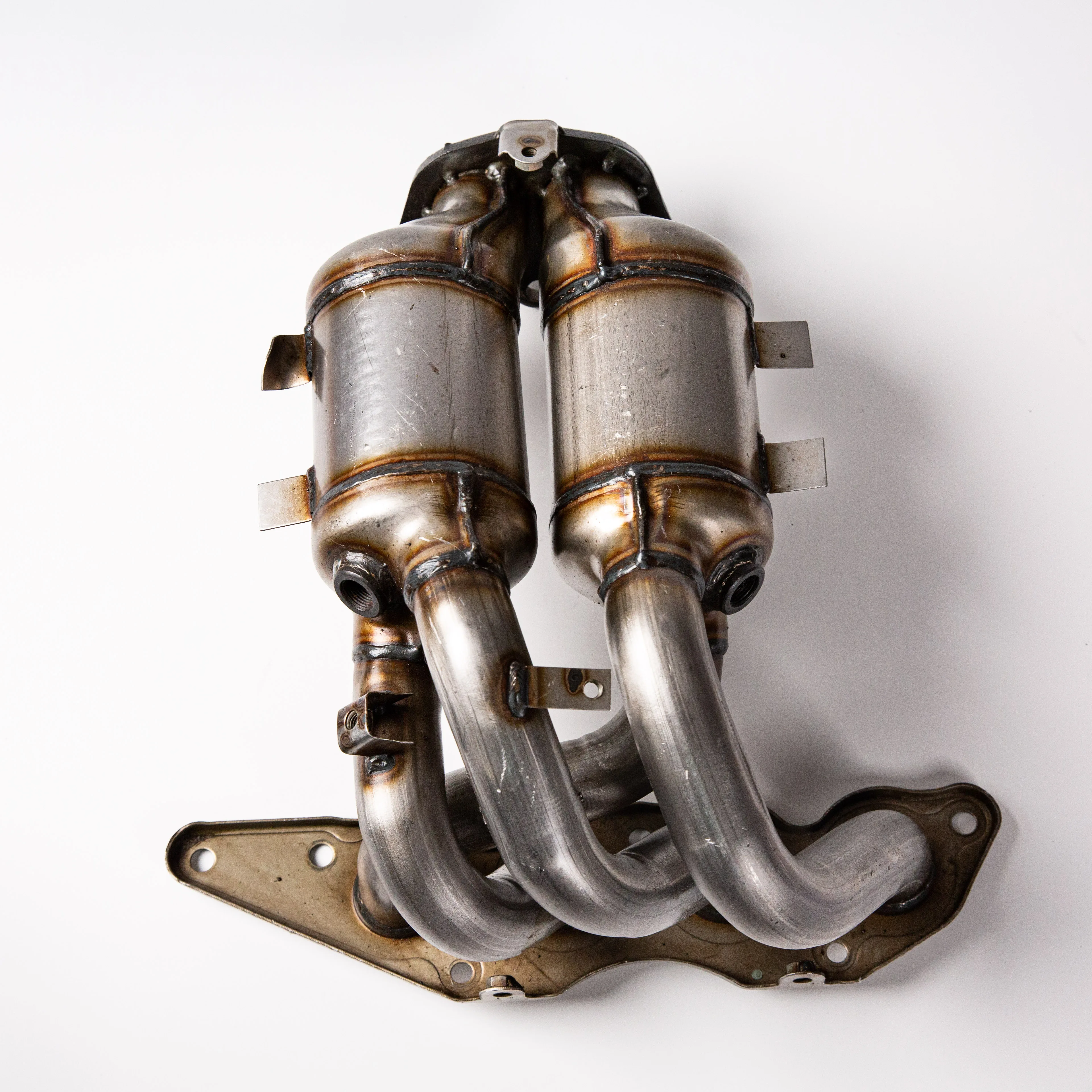 Car catalytic converter exhaust system with muffler and catalytic converter