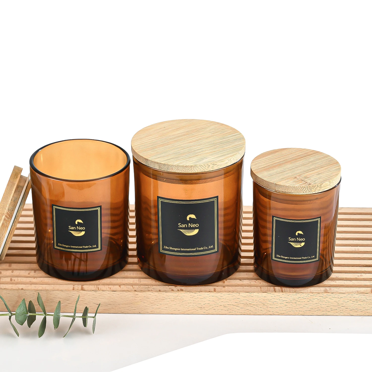 Chinese Supplier 8oz 10oz 14oz Wooden Lid Thick Empty Amber Glass Candle Jar Candle Holder