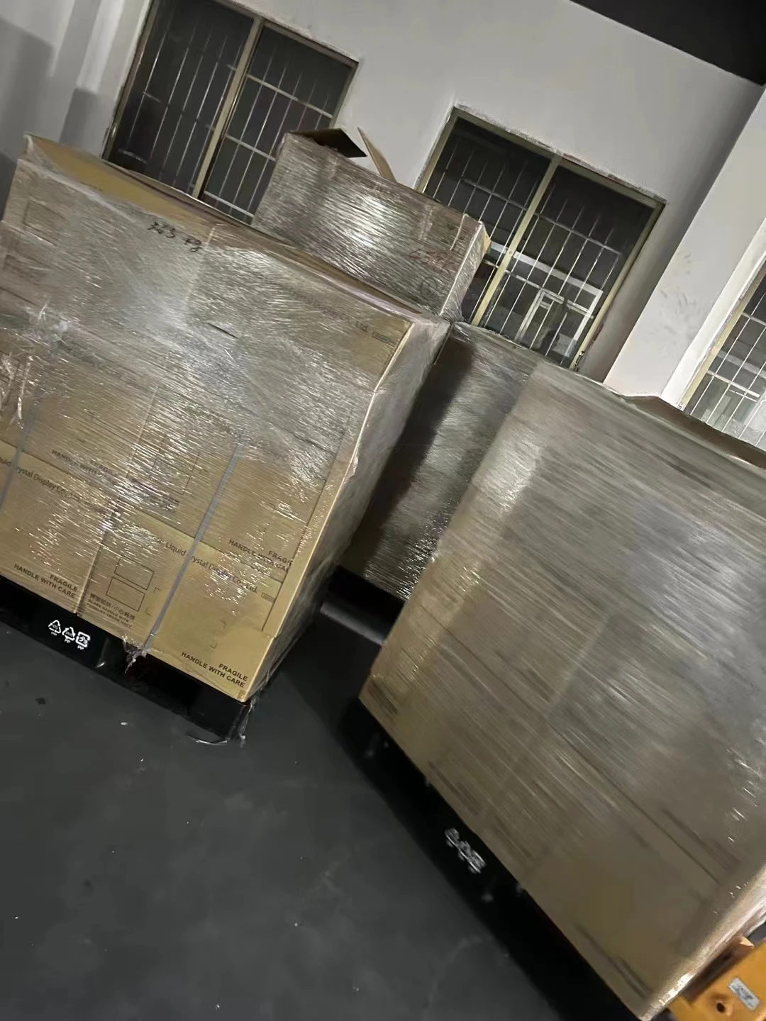 VVX24F170H00 VVX24F152H00 24 1920*1200 24 inch medical lcd panel high luminance IPS 24 inch lcd panel