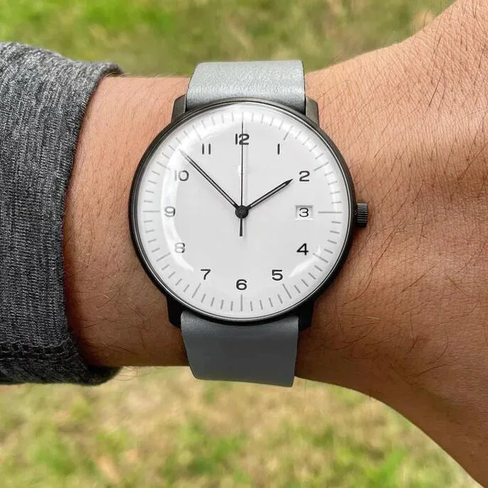 Custom logo Stainless steel double dome glass Minimalist men quartz watch