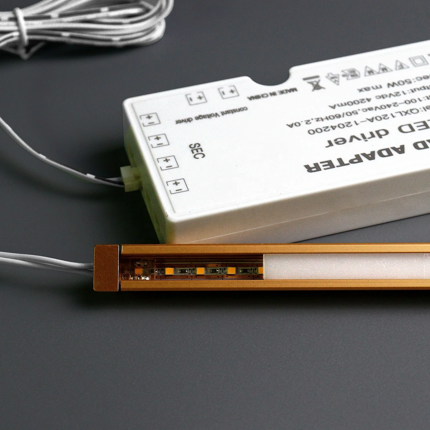Super Bright OEM&ODM Indoor Lighting LED Aluminum Shop Lights LED Aluminum Profile