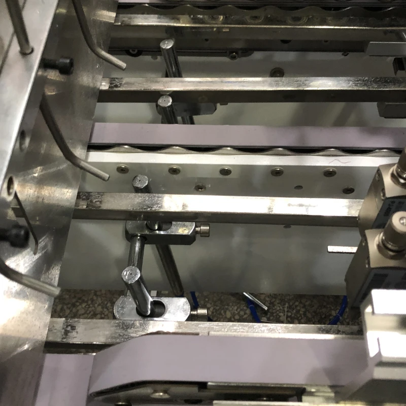 GS-1100 высокоскоростная автоматическая машина для склеивания папок 4 и 6 углов