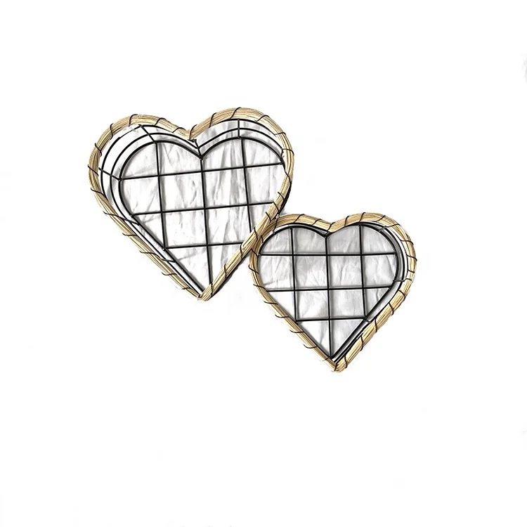 Hot Sale Heart Shape Design Natural Reed Willow Wicker Wrought Iron Home Storage Basket