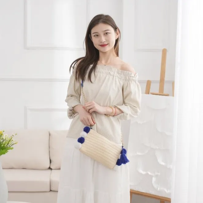 Pompom straw beach bag  straw clutch handmade straw shoulder bag designer handbags famous brands
