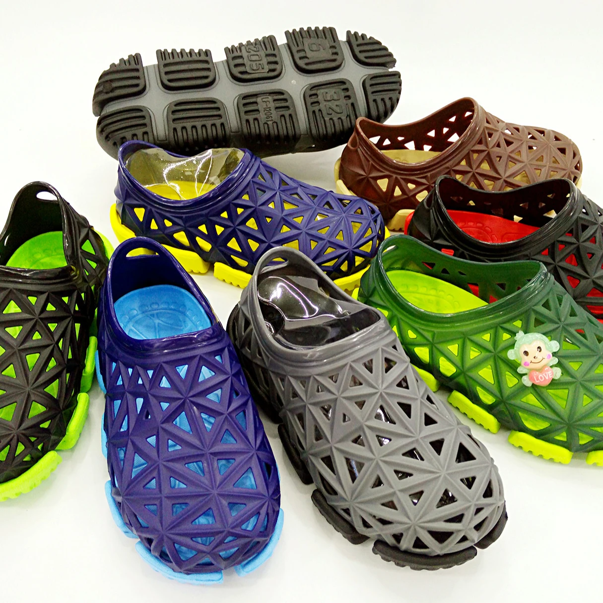 
Comfortable Factory High Quality Lovely Anty-Slip Eva Children Summer Beach Sandals Garden Clogs Cartoon Croc Shoes For Kids 