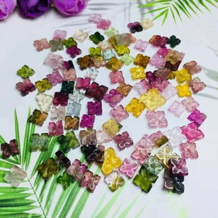 Wholesale crystal quartz tourmaline small exquisite tourmaline carving four clover small
