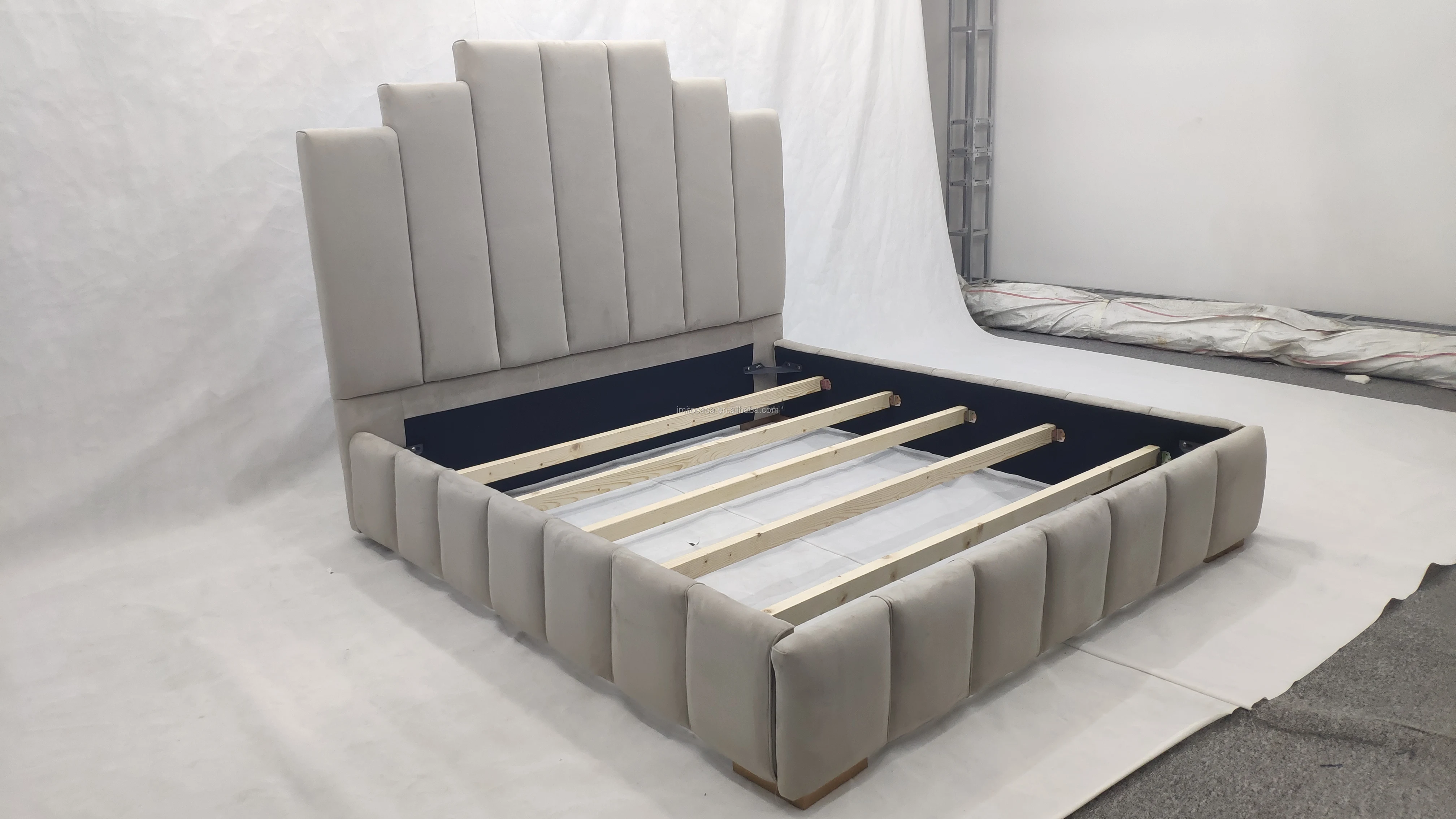 New Design Modern American Bedroom Furniture King Size Upholstered Bed Quality Simple Design Beige Velvet Double Bed For Hotel