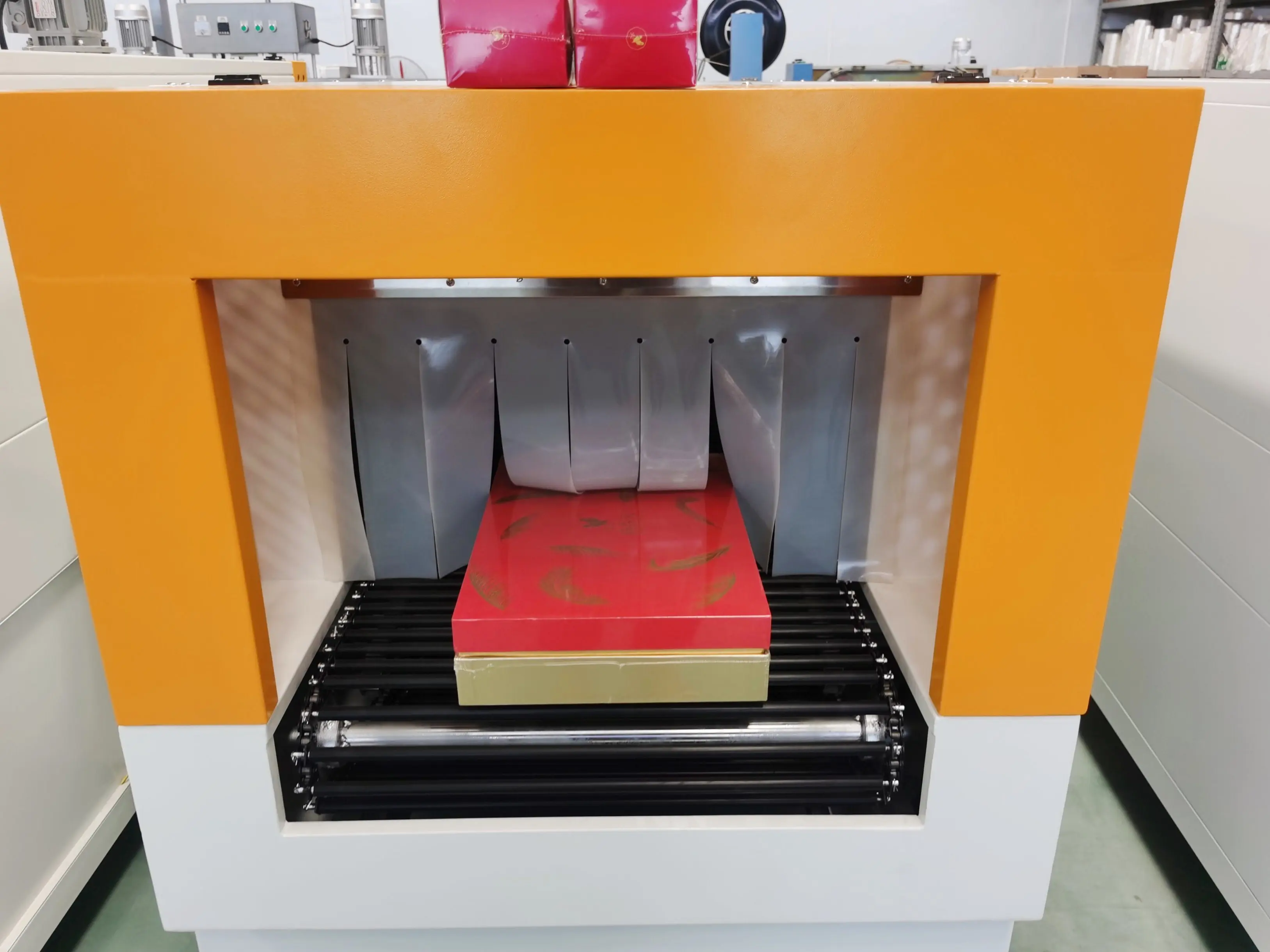 Promotional POF PVC PE film Heat shrink wrapping packing machine tunnel