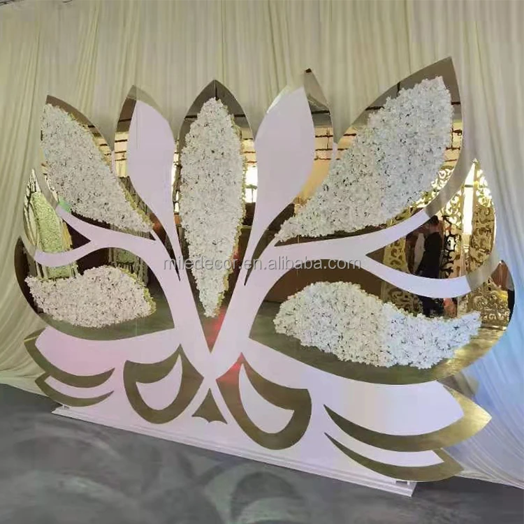 Wedding Supplies Luxury Golden Flower Backdrop For Wedding Event Decoration Acrylic Stage Backdrop