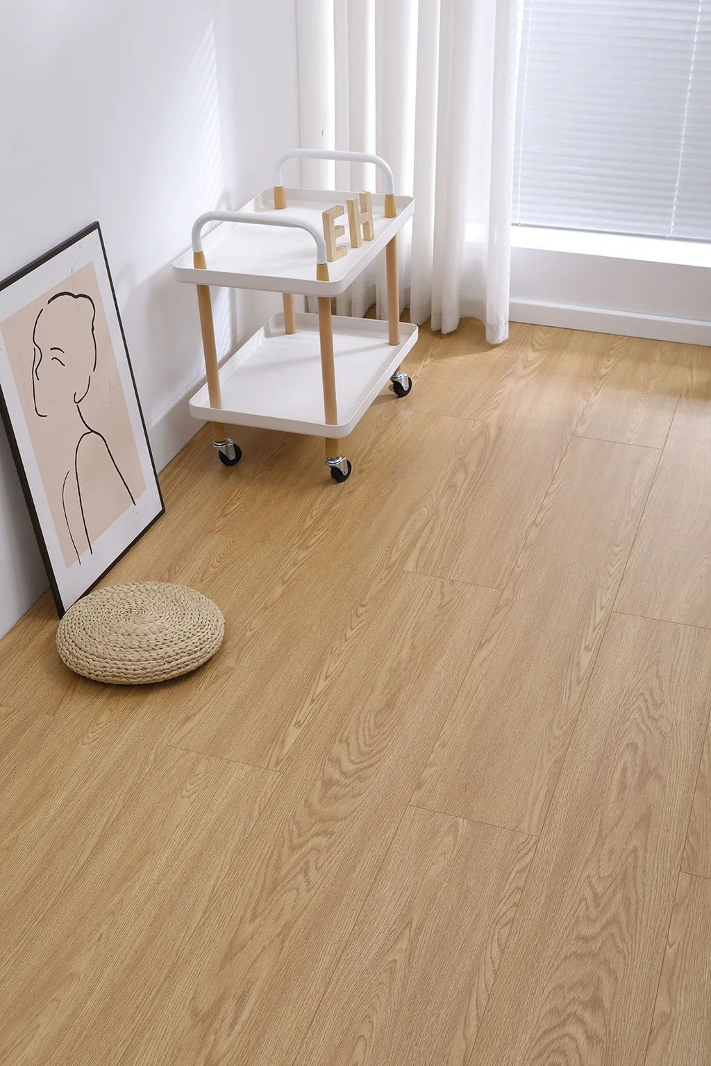 Professional Factory Eucalyptus Solid Hardwood Flooring White Modern Indoor Timber Floor