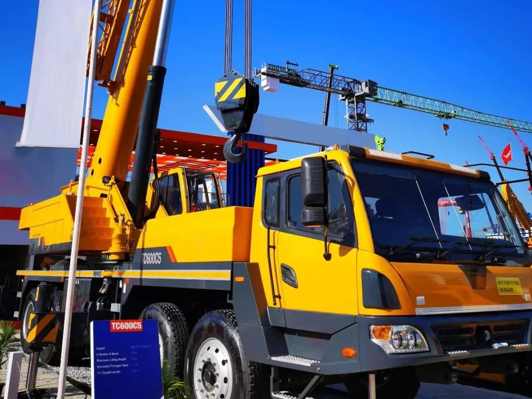 High Performance Heavy Crane 55 Ton Truck Crane Crane TC600C5 with Extended Boom for Sale