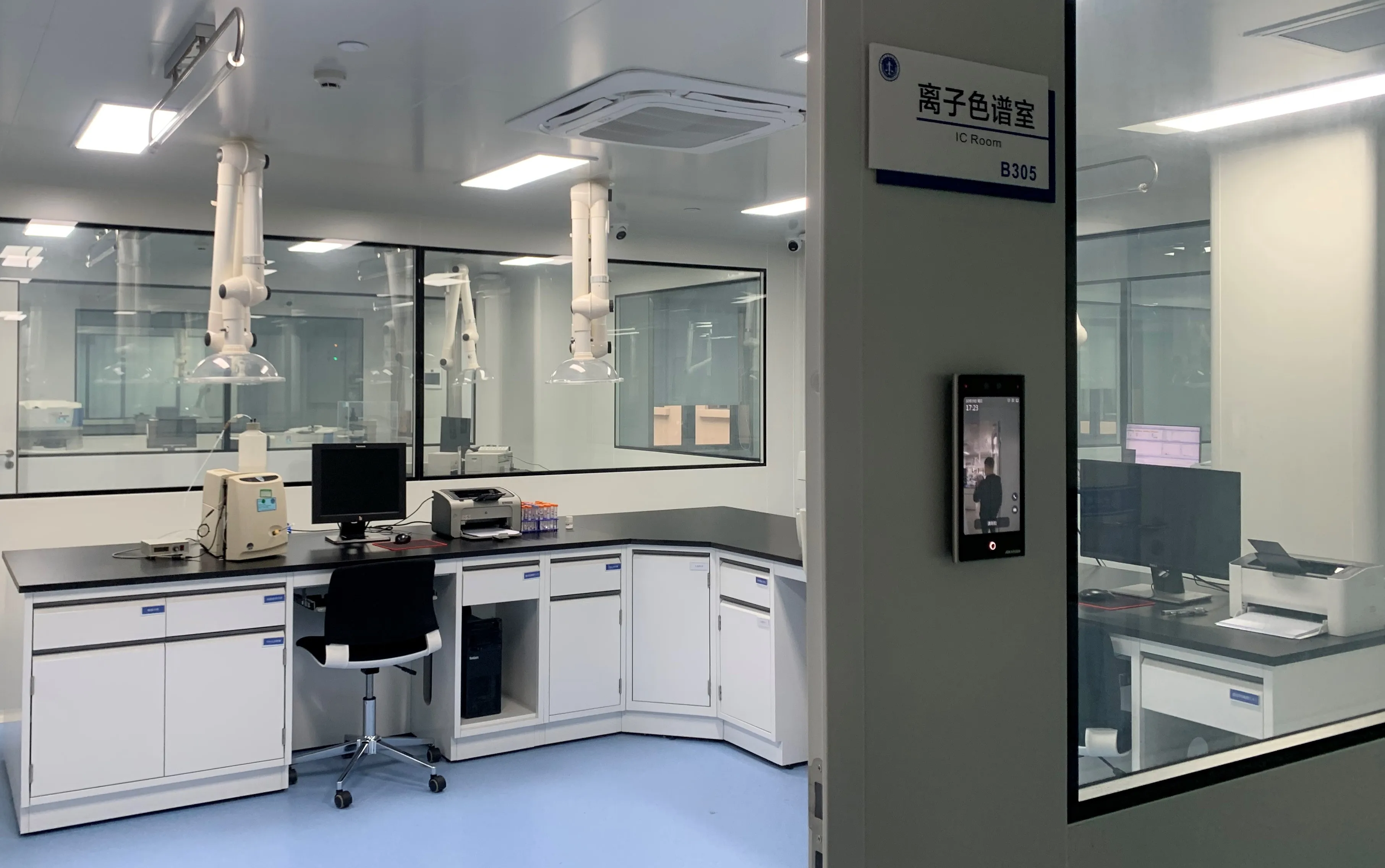 University lab Biochemistry tables laboratory equipment desk furniture