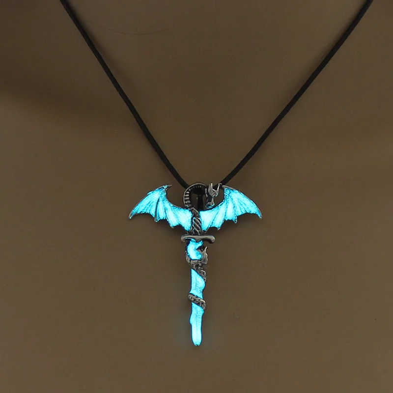 hot sale luminous Dragon Glowing Stone Flying Glow in the Dark Necklace for Women Men pendant halloween creative jewelry