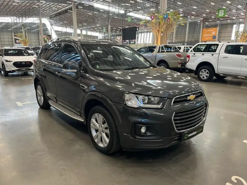 Купить здесь Chevrolet Captiva Premier 7-местный 1 5 P по адресу MY2022 белый готов к экспорту всему миру