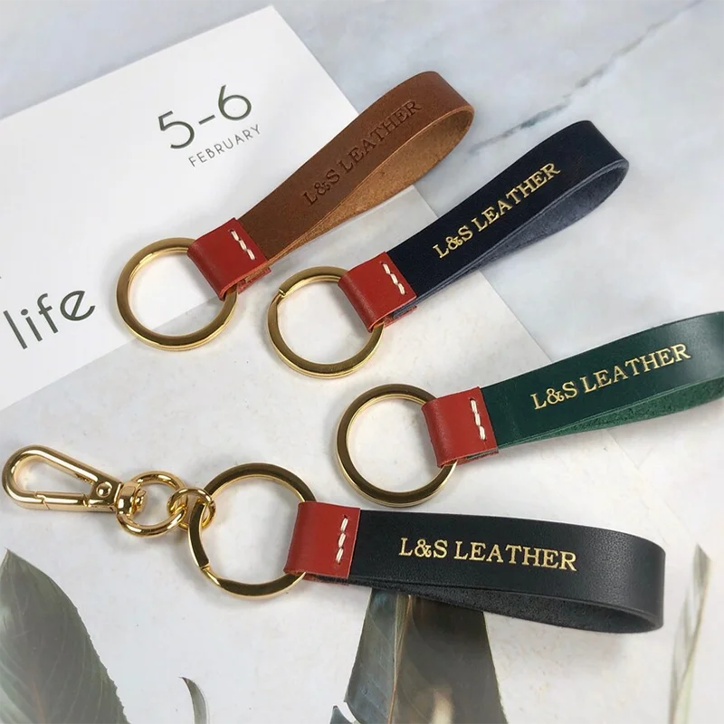 Personalized Luxury Vintage Embossed Engraved Genuine Leather Strap Contrast Color Leather Keychain Accessories with Stitches