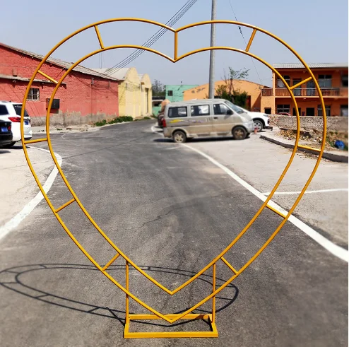 Iron Frame Decoration Artificial Flowers Arch Heart Shape Arch For Event Backdrop Decoration
