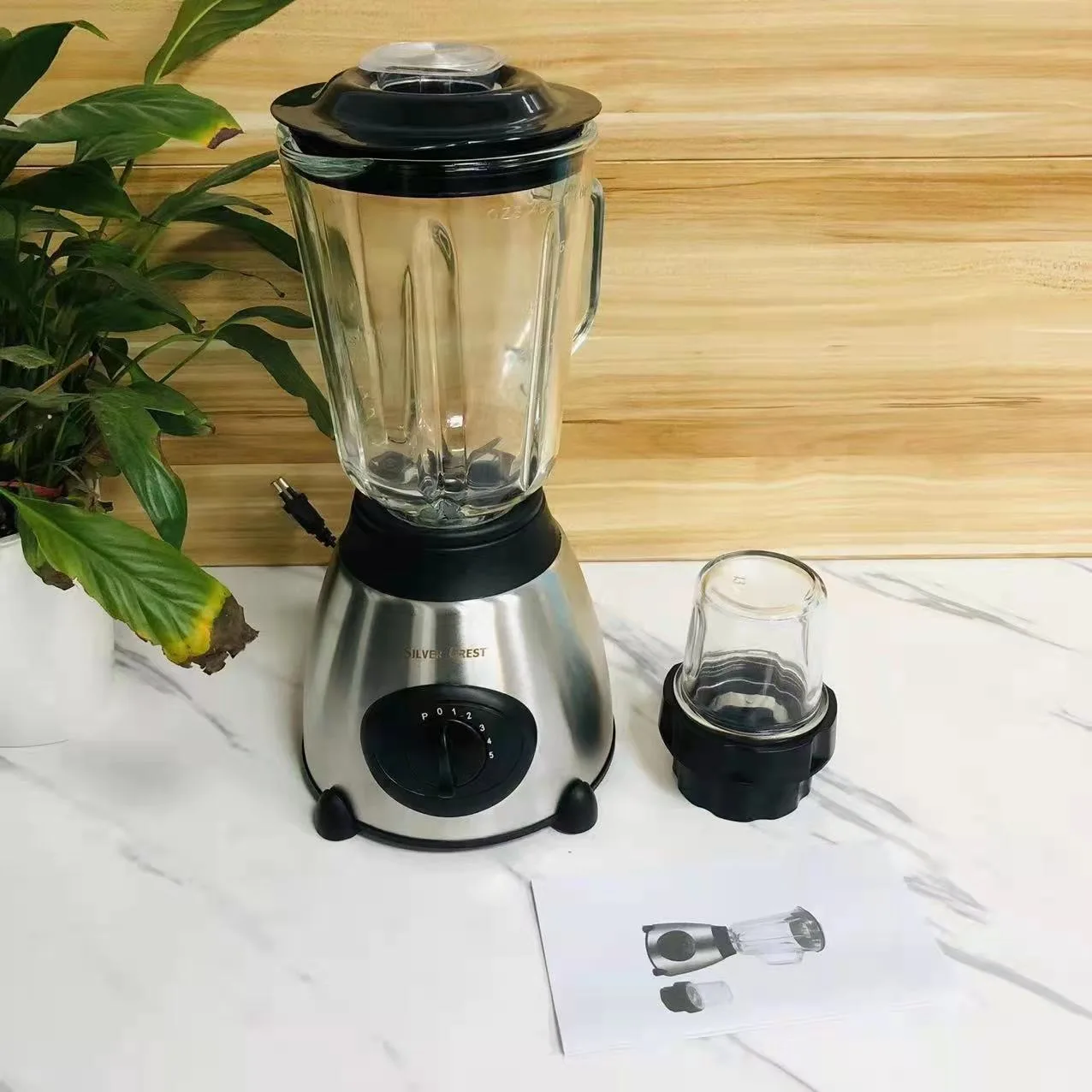 Factory Direct Sales Mixer And Rechargeable Mini Portable Juice Blenders Wall Breaker