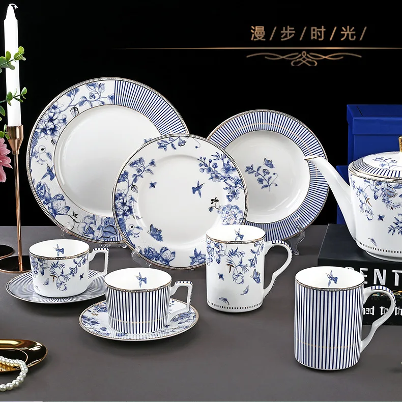 Blue and White Flower Decal Porcelain Chinese Tea Pot Set With Cups Afternoon Time Ceramic Coffee and Tea Sets With Gift Box