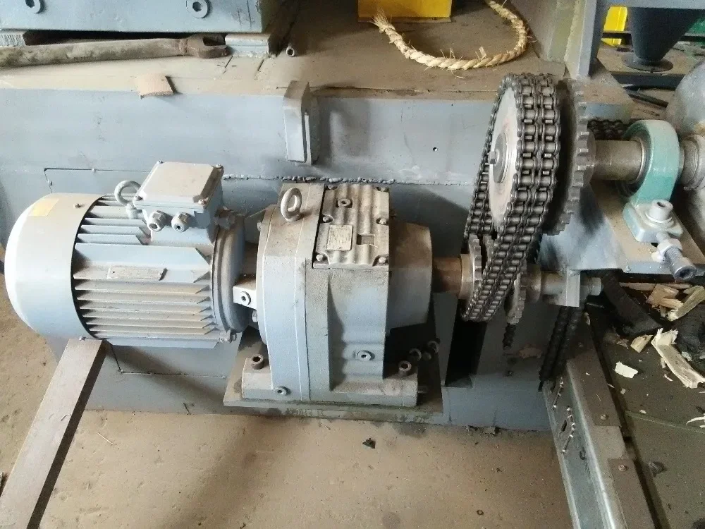 Recyclable Tire Sandals With Your Brand Full Automatic Scrap Tire Recycling Plant Equipment For Recycling Old Tires