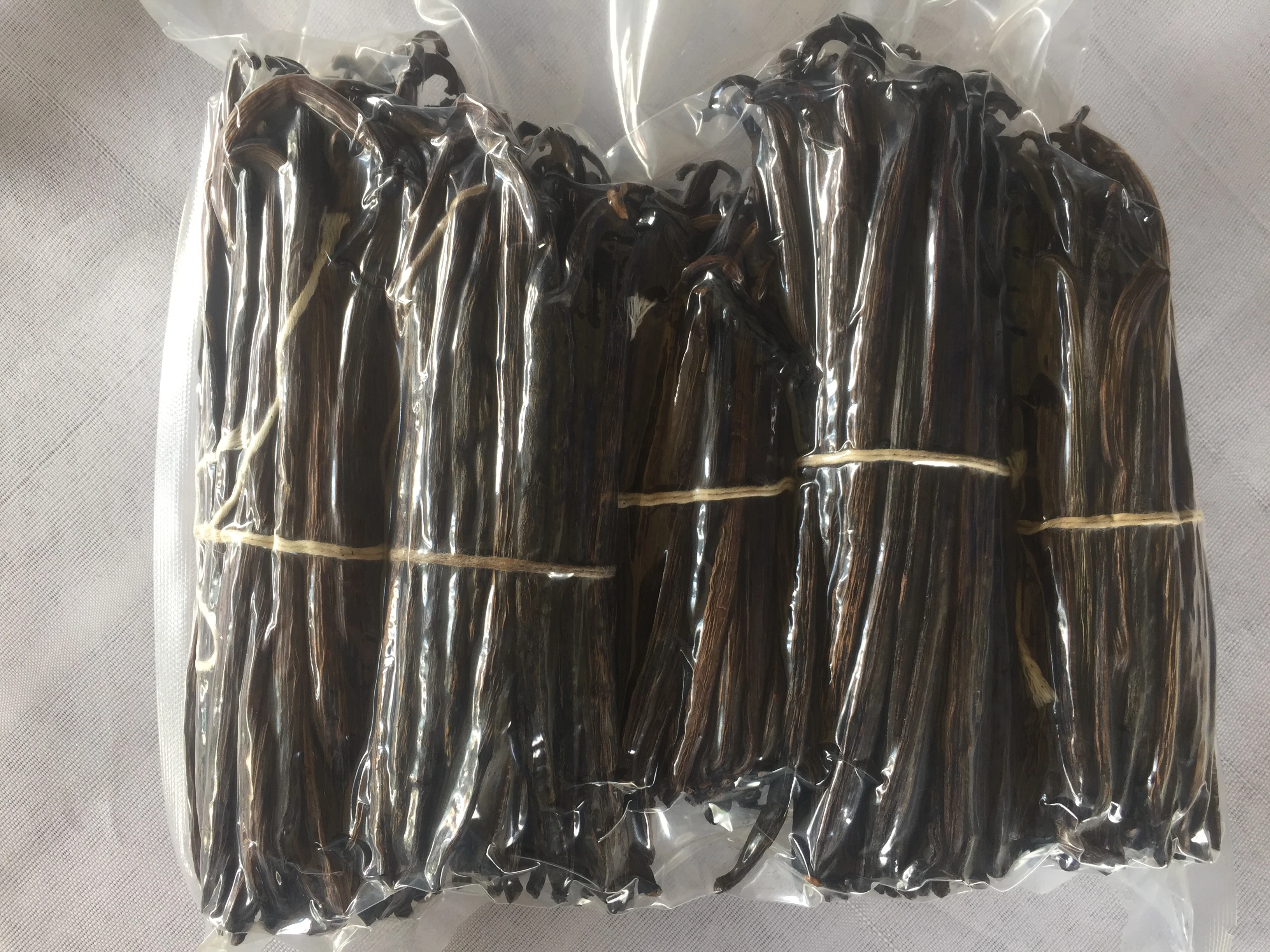 RENDAH PLANIFOLIA GRADE-3 16-17 CM VANILLA BEANS for EXTRACTION Hot Selling Indonesian Best Quality Bourbon with Best Price
