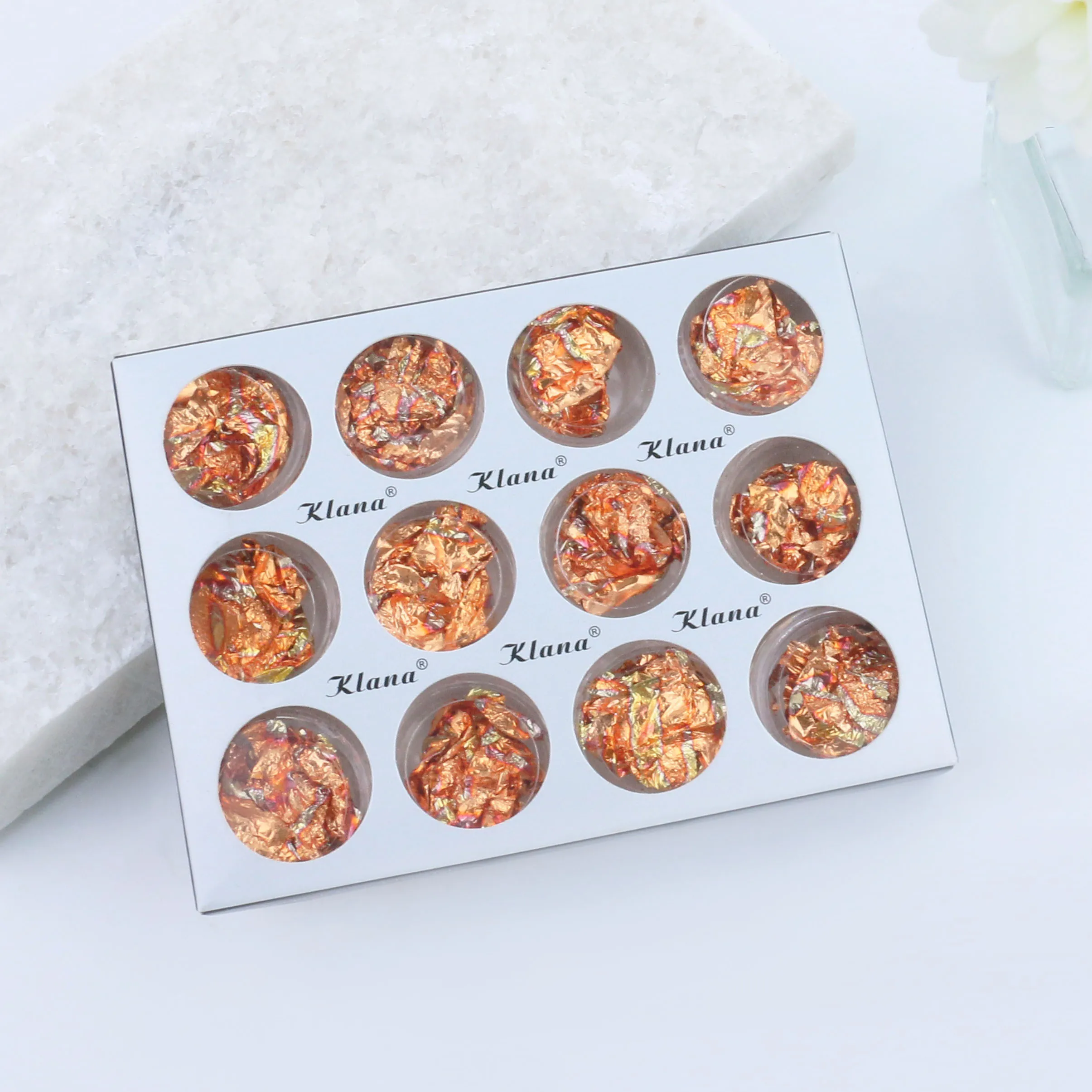 Popular Nail Gold Foil Flakes For Resin Gilding Metal Gold Leaf Flakes for Nails Art Crafts Painting Slime