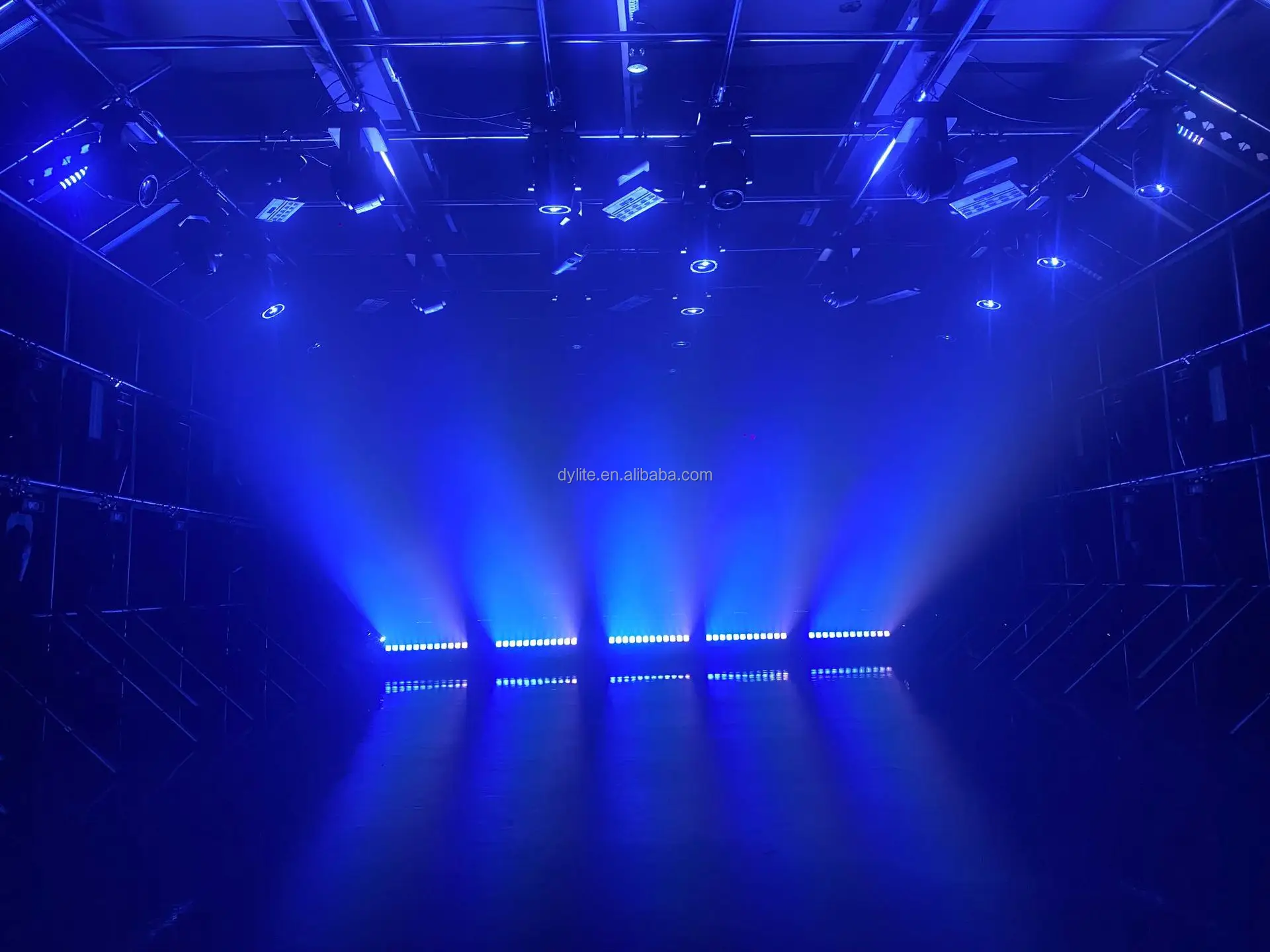 Led Bar Pixel Light RGB Stage Wash Zoom Light Bar 10x60w Zoom Wash with LED Strips Light For Performance Bar Night Club