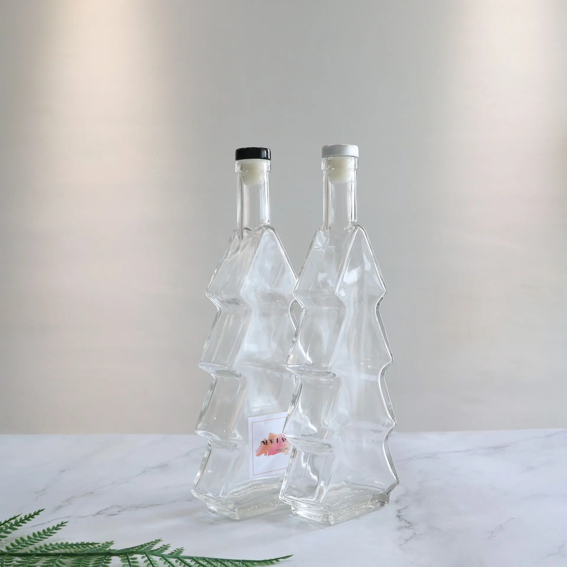 Cross border New Christmas Tree Transparent Crystal White Glass Wine Bottles Foreign Wine Bottles Super Flint glass wine bottle